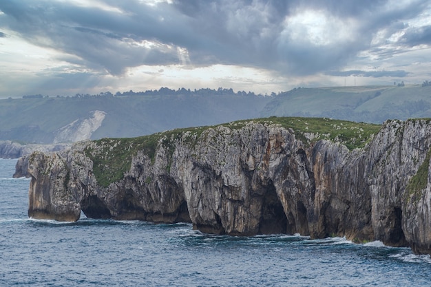 Cuevas del mar, Cuevas del mar en Llanes, Asturias, España