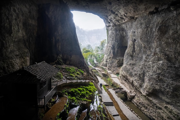 Cuevas en el punto escénico de Taohuayuan en el condado de Youyang Chongqing China