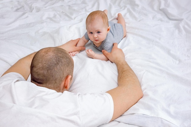 Cuidado del bebé Padre soltero Paternidad y paternidad Feliz día del padre