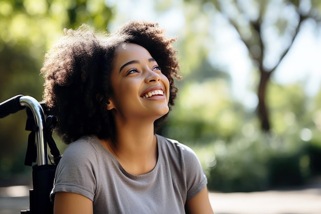 Cuidados de saúde inclusivos linda mulher afro-americana em cadeira de rodas