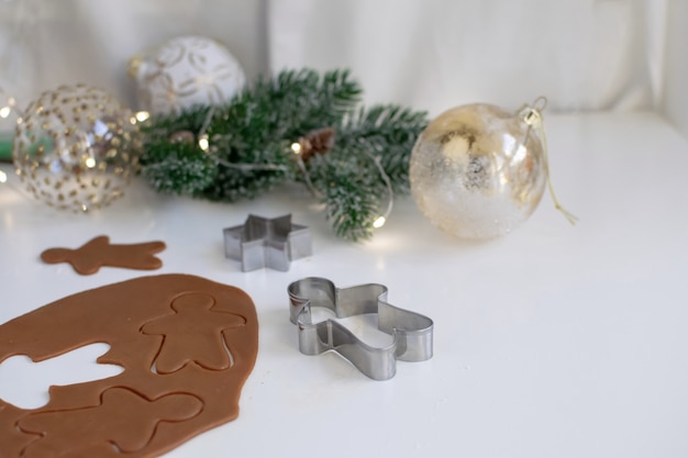 Culinária do Natal - foco seletivo da massa caseiro das cookies do pão-de-espécie