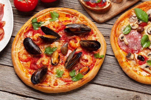 Culinária italiana Pizza e torradas
