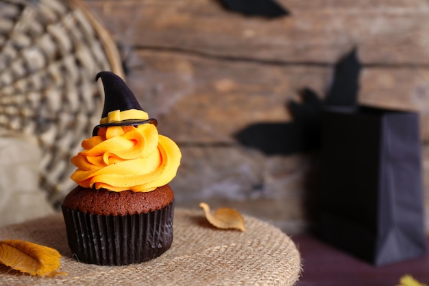 Foto cupcake de halloween en el primer plano de la mesa