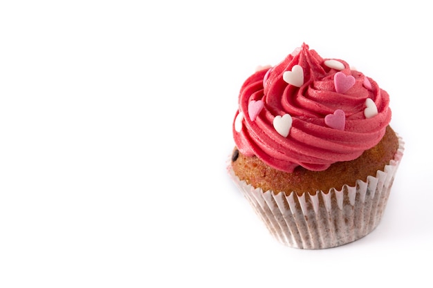 Cupcake verziert mit Zuckerherzen für Valentinstag isoliert