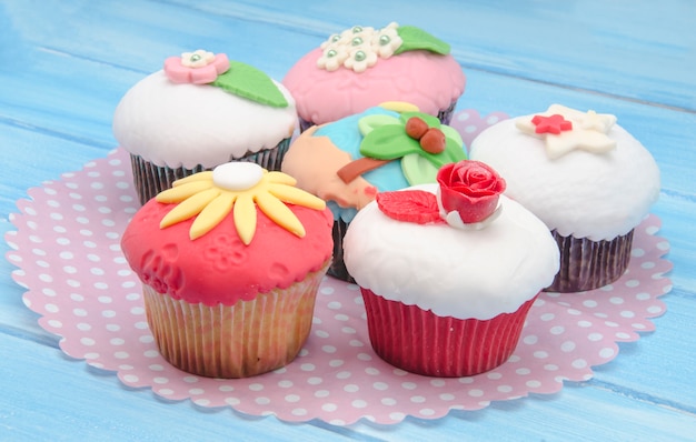 Cupcakes decorados com fondant