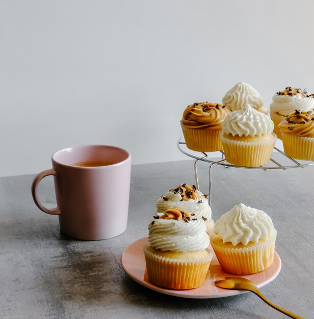 Foto cupcakes e café