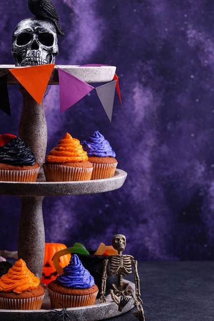 Cupcakes de Halloween con crema de color