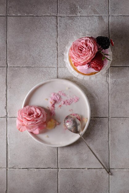 Cupcakes mit rosa Sahne