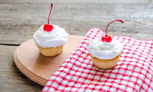 Cupcakes mit Schlagsahne