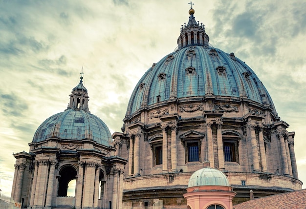 Cúpula de la basílica de San Pedro en Roma