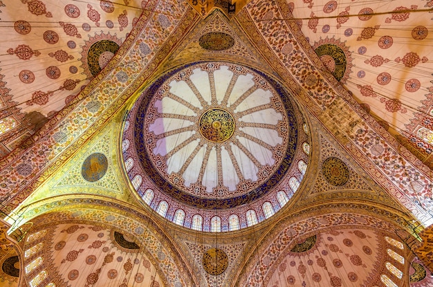 Cúpula da mesquita do sultão ahmet em istambul, turquia