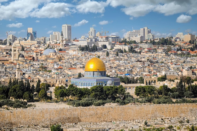 Cúpula da Rocha na cidade velha de Jerusalém, Israel