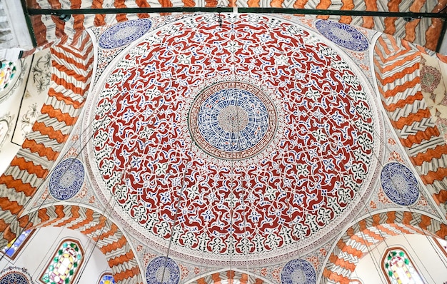 Cúpula de um edifício otomano em Istambul, Turquia