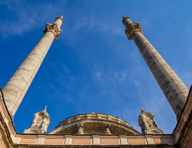 Cúpula e minaretes da mesquita Ortakoy.