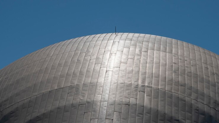 Foto cúpula hemisférica na cidade das ciências e das artes de valência