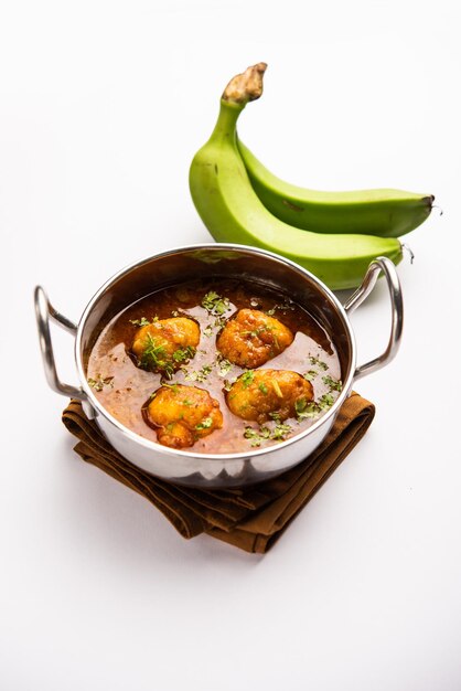 Curry Banana Kofta también conocido como Kachche Kele Ke Kofte en India