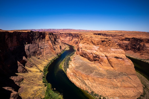 Curva de herradura en el río colorado en la curva de herradura panorámica de glen canyon