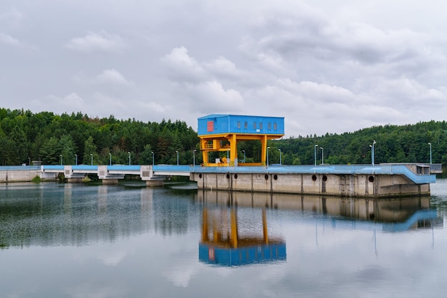 Dalesice Wasserkraftwerk am Fluss Jihlava Trebic District Tschechische Republik Europa