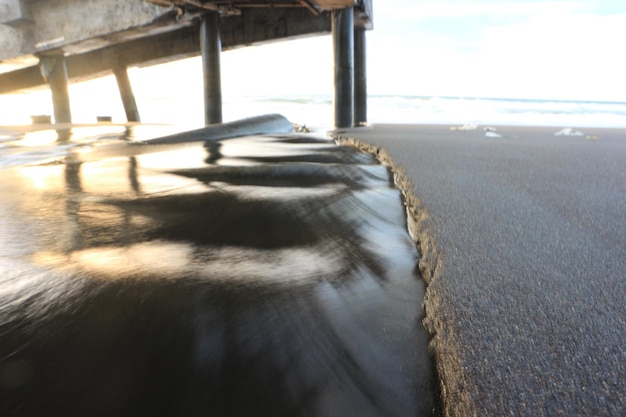 daños a edificios en la costa debido al tsunami