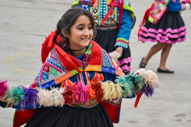 Danza tradicional peruana - Valicha. Huayno de origen Cusco - Perú.