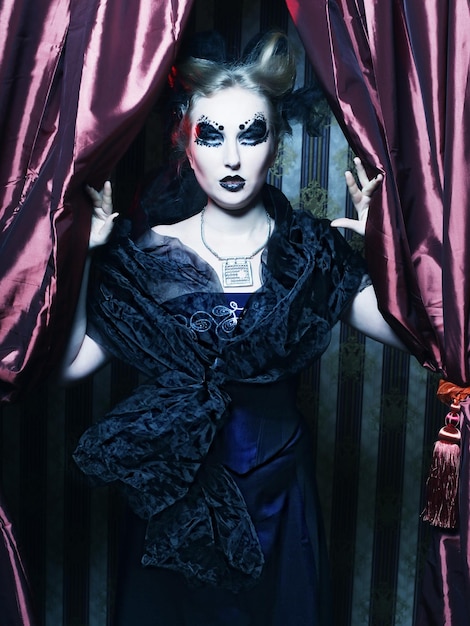 Foto dark beautiful gothic princesshalloween-party