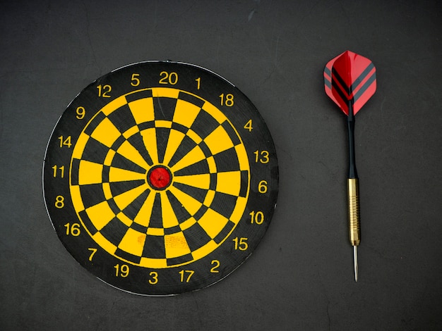 Dart arrow con tablero en granito negro