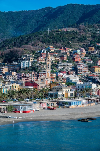 Das alte Dorf Moneglia an der italienischen Riviera