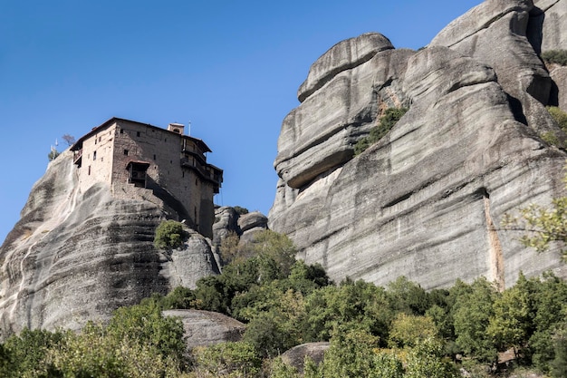 Das byzantinische wundertätige Kloster auf der Felsformation Meteora Griechenland Mysteriöse hängende Felsenklöster in der Nähe von Kalabaka