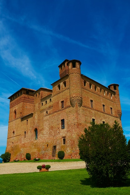 Das Castello di Grinzane Cavour Piemont Italien