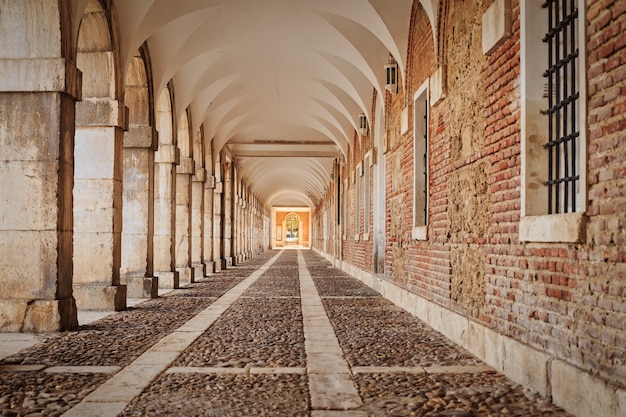 Das Detail des Leistengewölbes des Palastes von Aranjuez war die königliche Residenz des spanischen Sommers in Madrid.