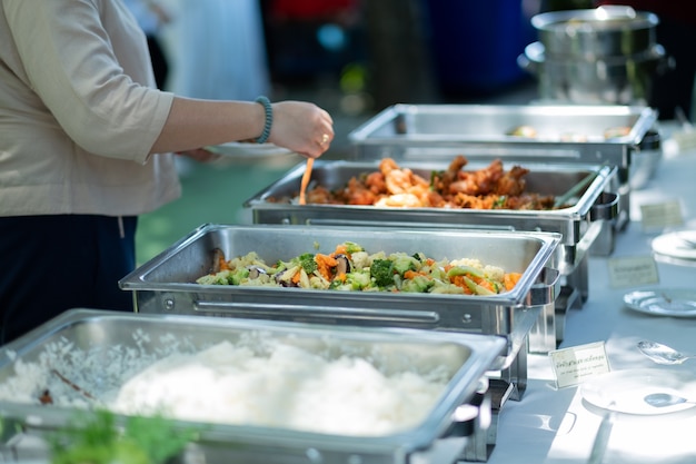 das Essen schöpfen, Catering