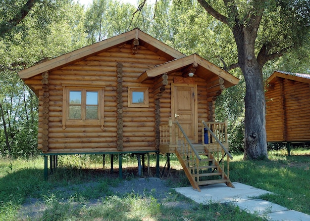 Das Holzhaus mit Veranda