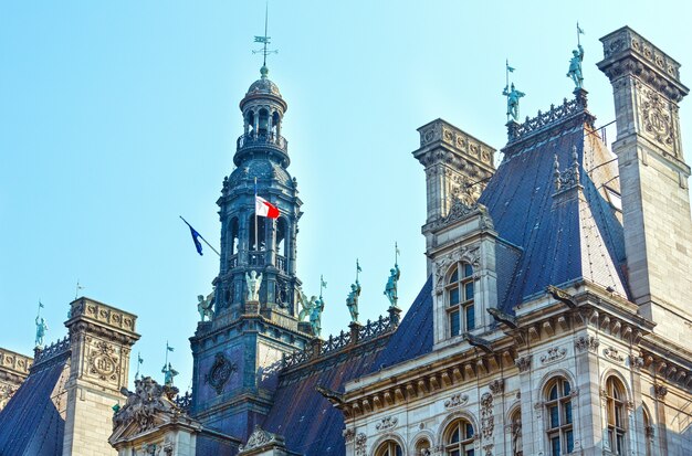 Das Hotel de Ville oben, Rathaus in Paris, Frankreich. Gebaut 1533-1835. Wiederaufbau 1873-1892. Architekten Theodore Ballu und Edouard Deperthes.