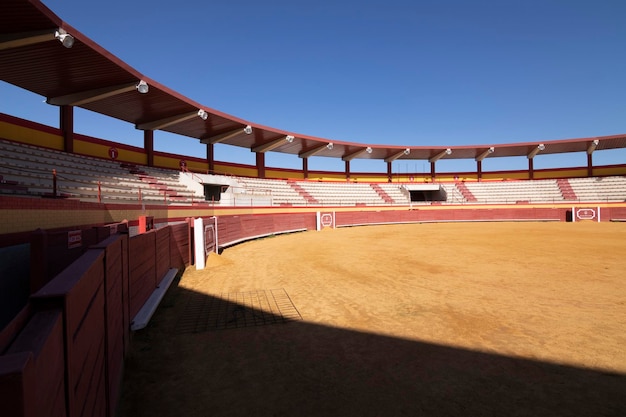 Das Innere einer Stierkampfarena Palos De La Frontera Spanien Konzept von Gebäuden ohne Menschen