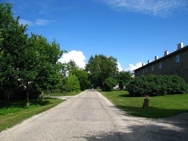 Das kleine Dorf im estnischen Land