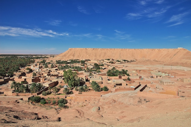 Das kleine Dorf in der Sahara-Wüste von Algerien