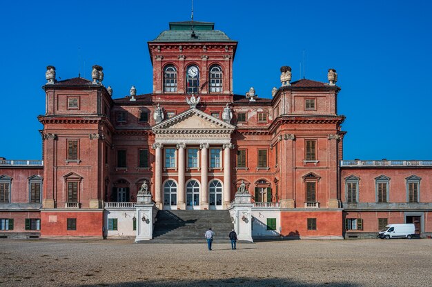 Das Königsschloss von Racconigi im Piemont ist Teil der zum Weltkulturerbe gehörenden Residenzen des Königshauses von Savoyen.