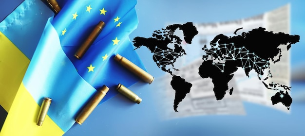 Das Konzept der Unterstützung der Europäischen Union für die Ukraine in einem militärischen Konflikt Solidaritätspolitik Flaggen liegen auf dem Tisch