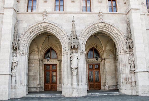 Das Parlamentsgebäude in Budapest, Ungarn. Architektonische Details.