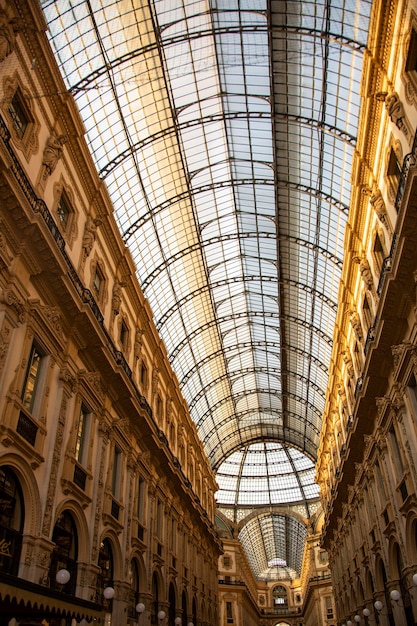 Das prächtige Dach der Galleria Vittorio Emanuele II in Mailand ist ein architektonisches Meisterwerk