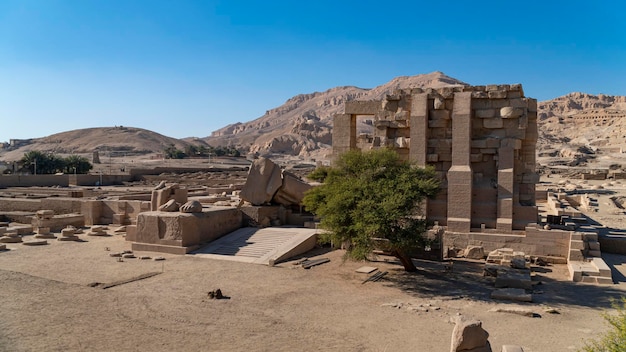 Das Ramesseum ist der Gedenktempel oder Totentempel von Pharao Ramses II Luxor Egypt