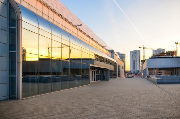 Das riesige Gebäude MinskArena befindet sich in der Nähe des Stadtzentrums von Weißrussland