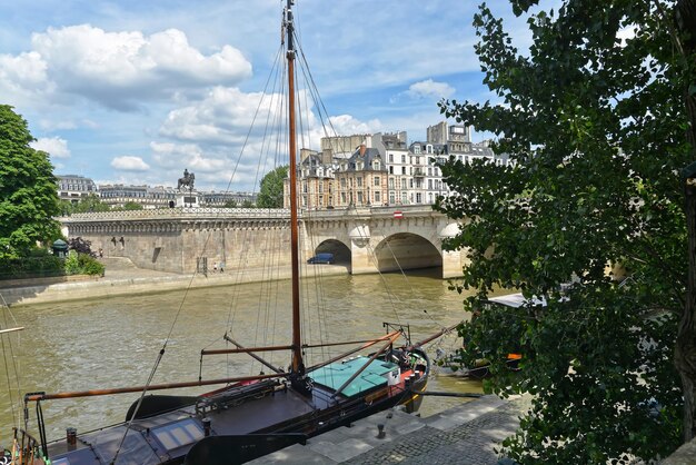 Das Seine-Ufer in Paris