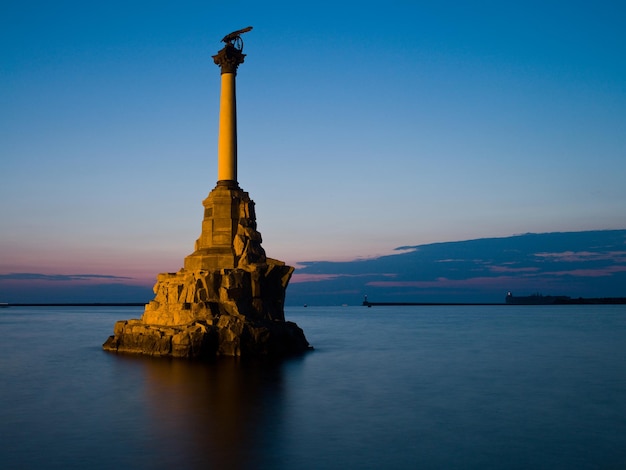 Das Symbol der versunkenen Schiffe Denkmal von Sewastopol Krim Ukraine