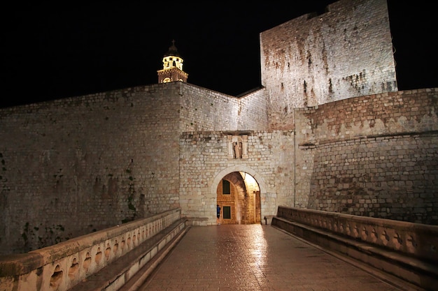 Das Tor der Festung in Dubrovnik Stadt an der Adria, Kroatien