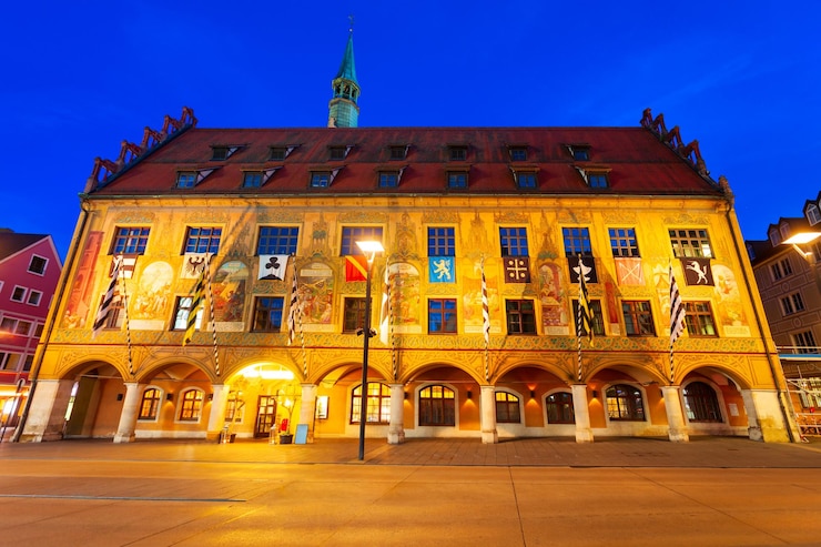 Foto das ulmer rathaus oder ulmer rathaus befindet sich in der ulmer altstadt