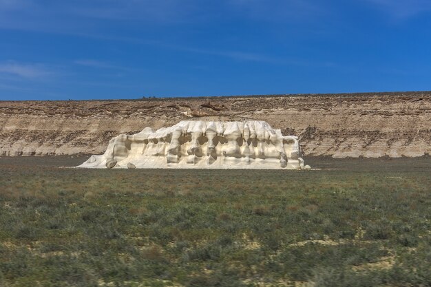 Das Ustyurt-Plateau. Bezirk Boszhir. Der Grund eines trockenen Ozeans Tethys