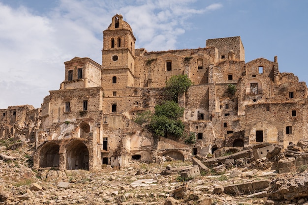 Das verlassene Dorf Craco in der Basilikata Italien