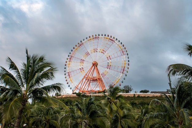 Das Vinpearl Resort liegt auf der Insel Hon Tre neben Nha Trang mit Vergnügungspark und Luxusresorts.