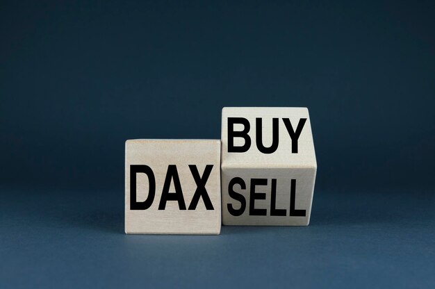 Dax kaufen oder verkaufen Die Würfel bilden die Wörter Dax kaufen oder verkaufen